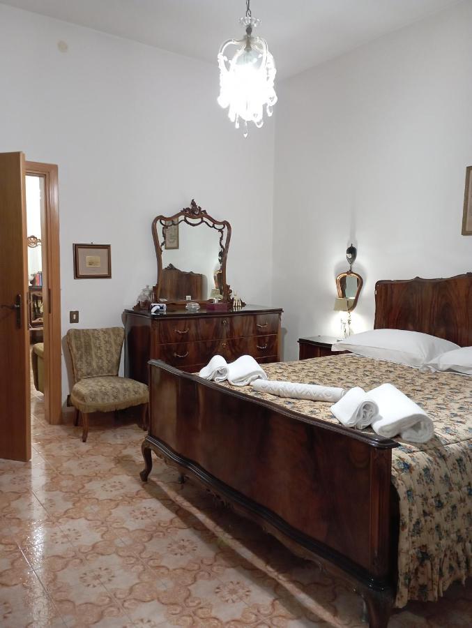 Casa San Carlo Affittacamere Foligno Buitenkant foto